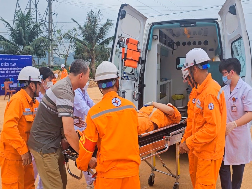 Kịch bản cấp cứu nhân viên bị tai nạn lao động giúp nâng cao kỹ năng sơ cứu tại hiện trường