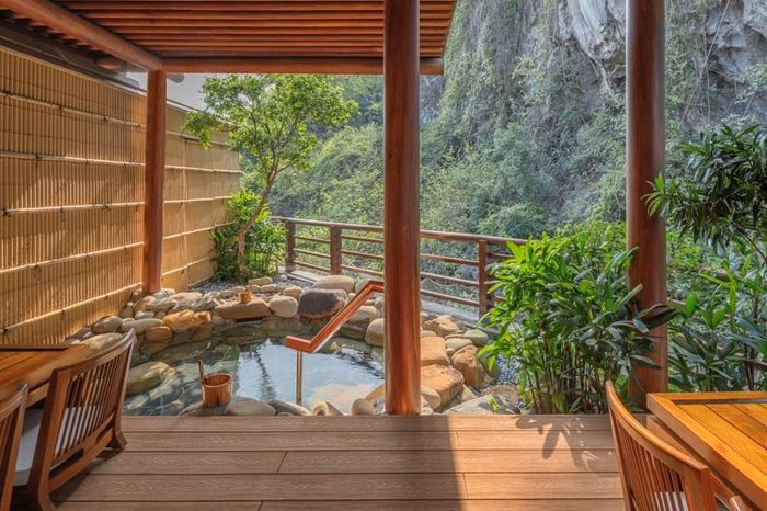 Sự kết hợp giữa thiên nhiên và chuẩn mực dịch vụ tạo nên không gian thư giãn tuyệt đối